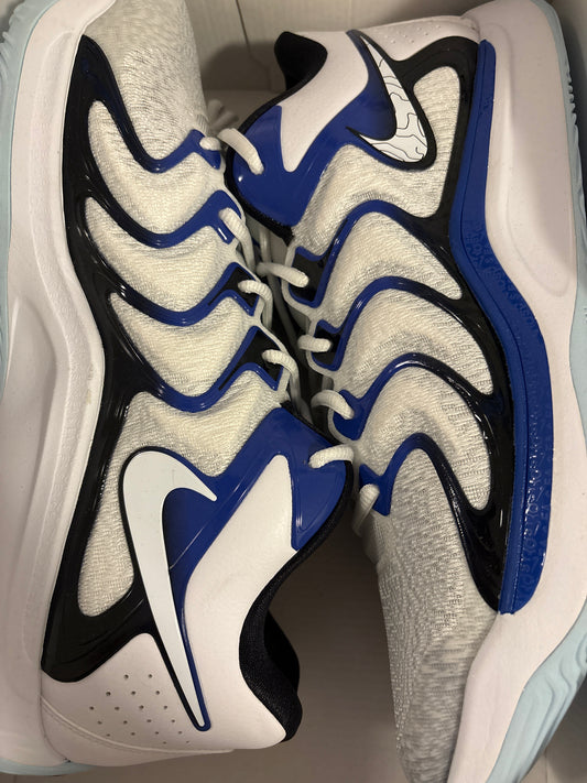 Nike KD17, Größe 49,5 in weiss/blau/schwarz