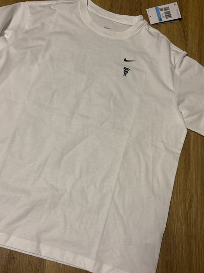 Nike Tshirt in weiss, Größe M