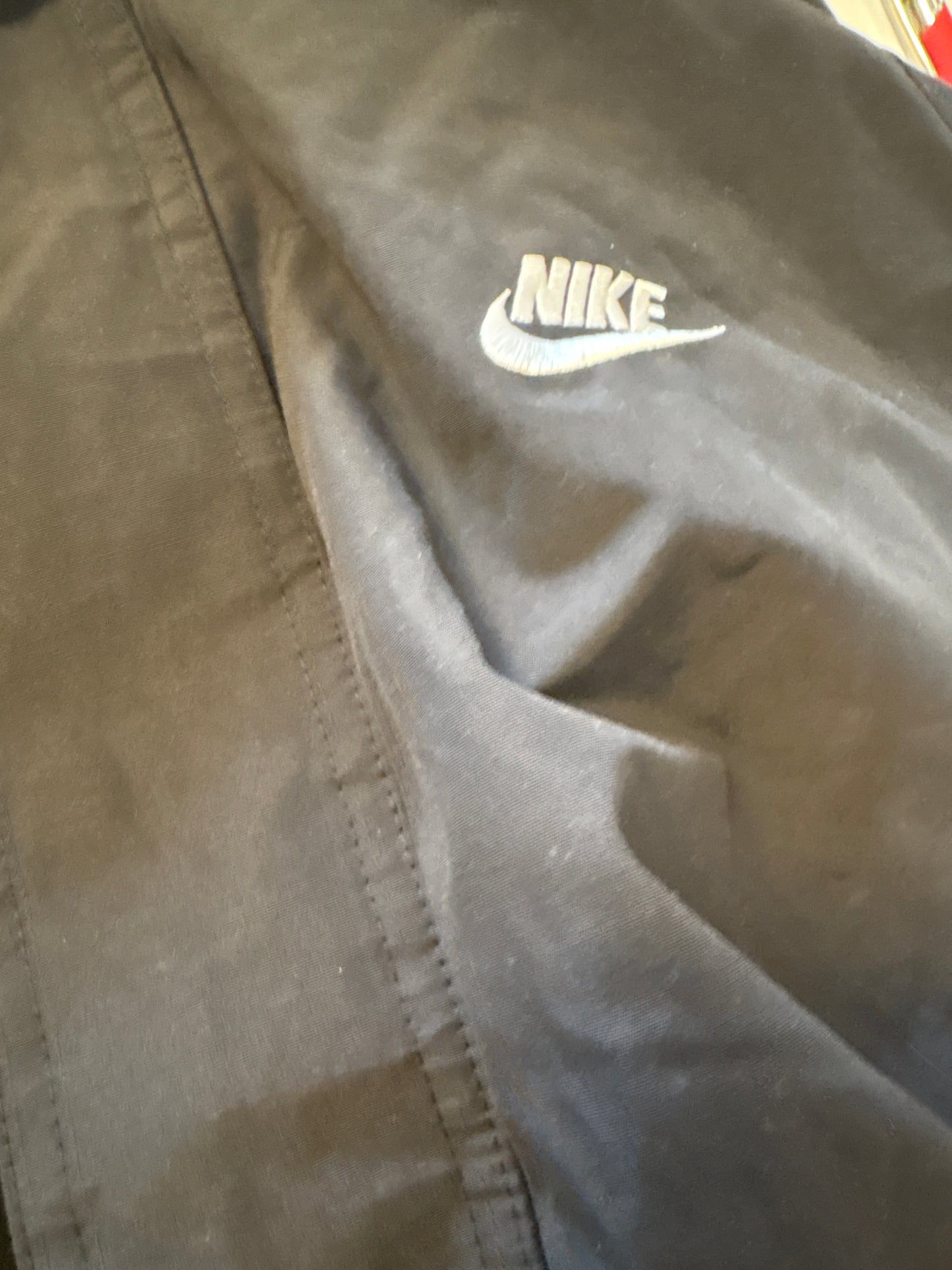 Nike Jacke/Blousson in schwarz, Größe L