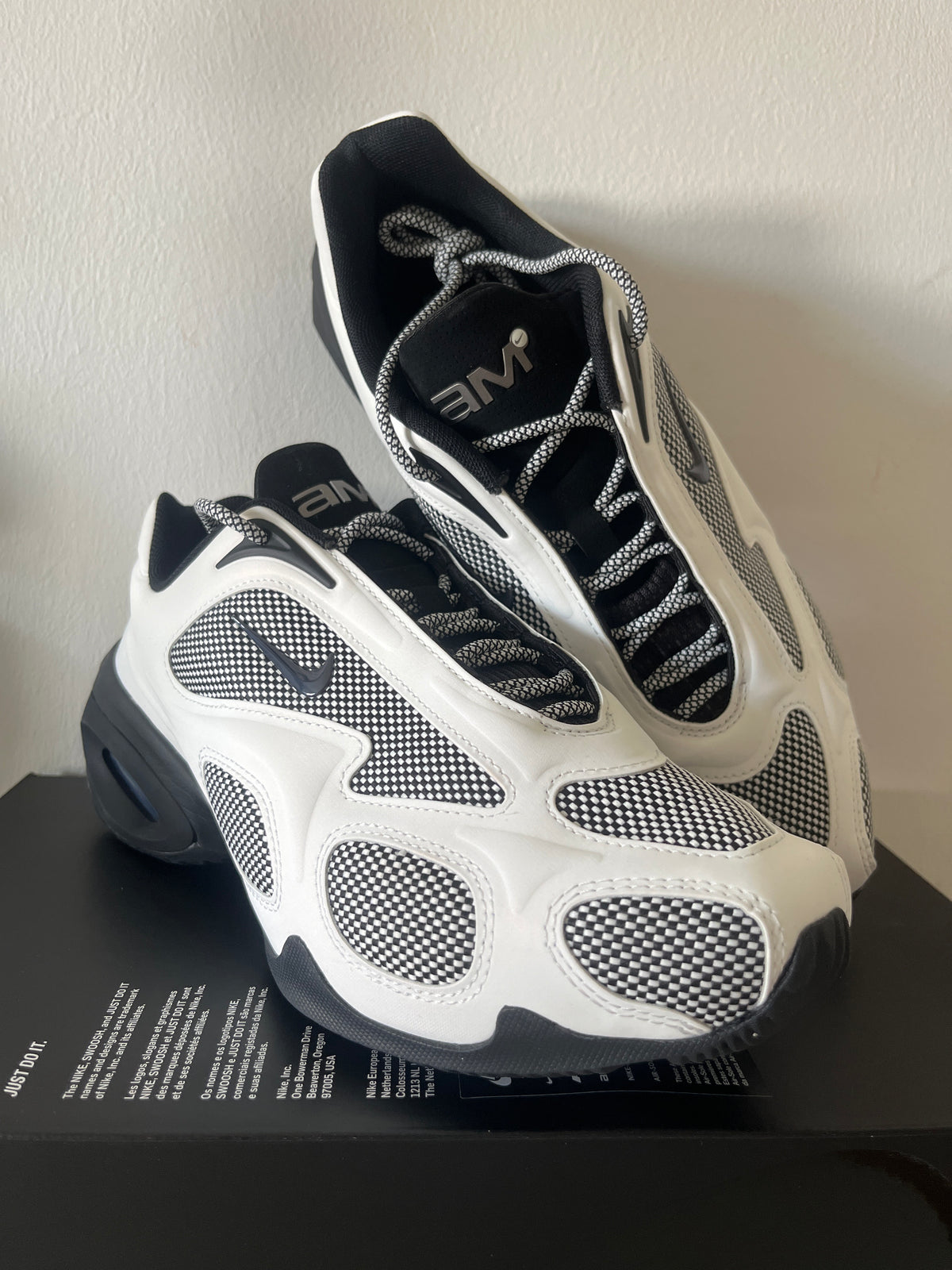 Nike Air Max Muse in weiß/schwarz, Größe 42