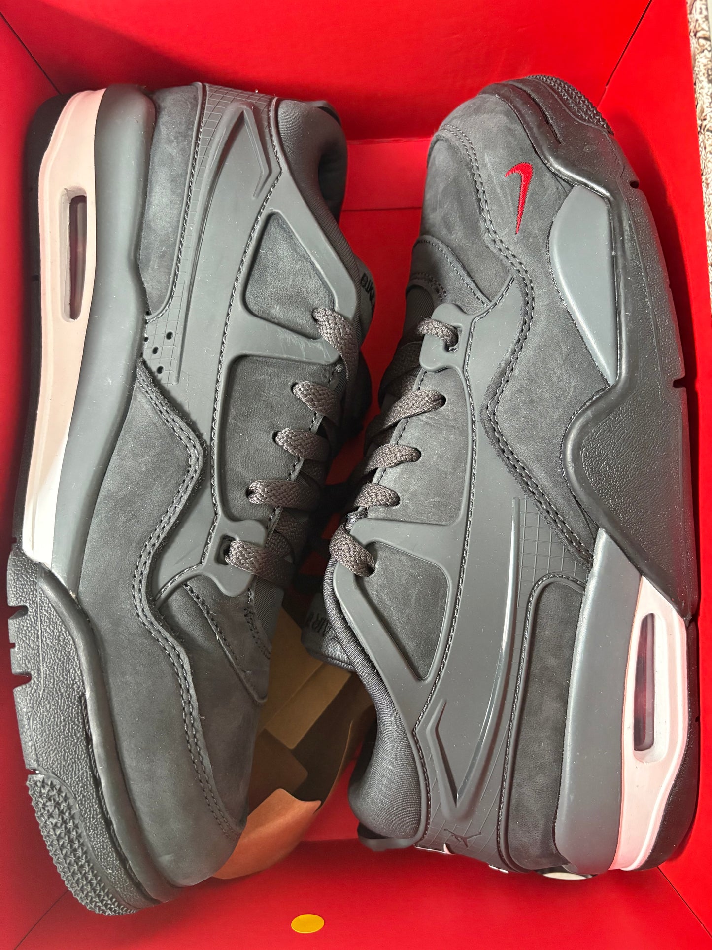 Nike AIR Jordan 4 RM in schwarz/weiss, Sonderedition , Größe 38