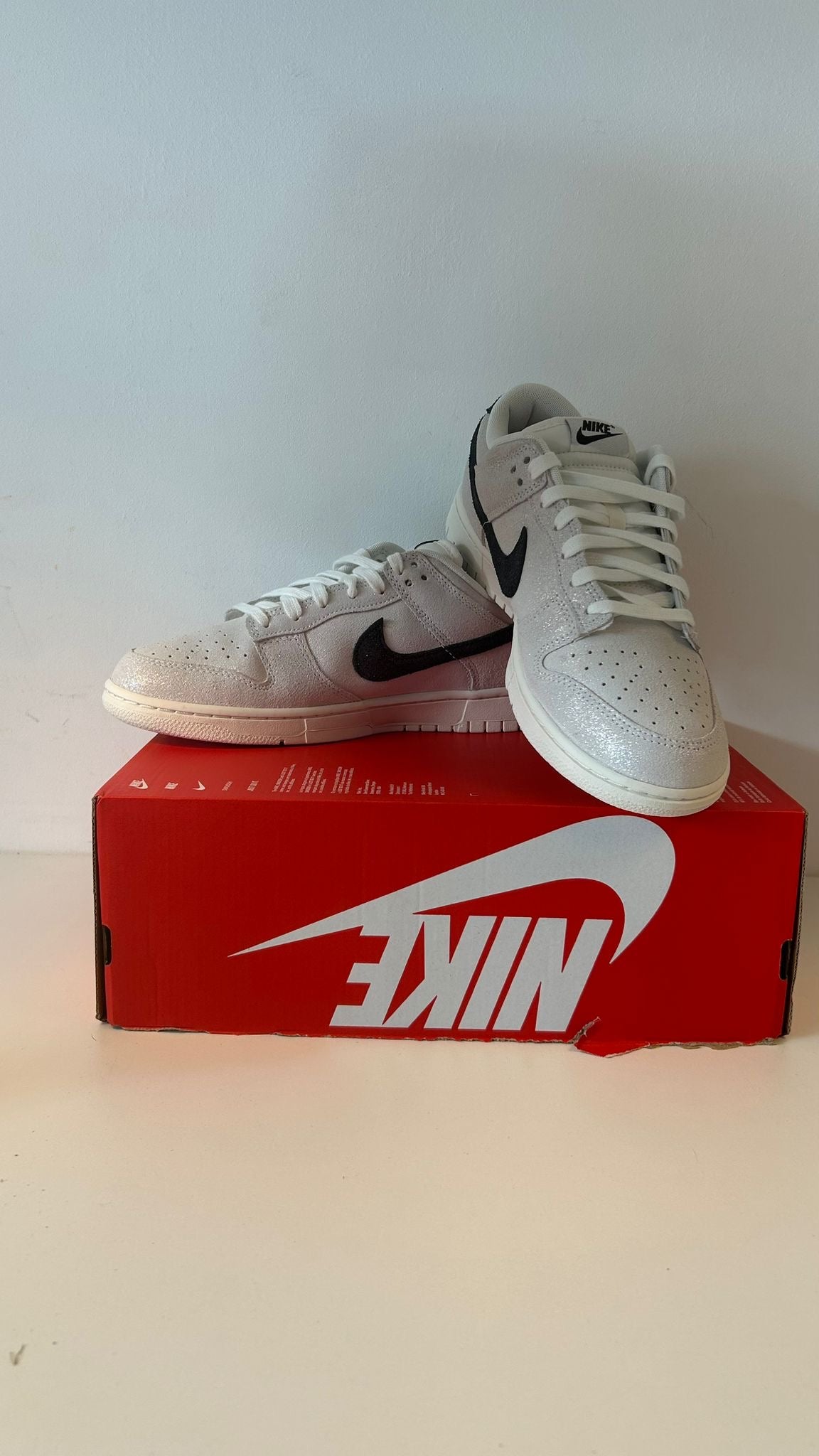 Nike Dunk low grau/schwarz/glänzed, Größe wählbar