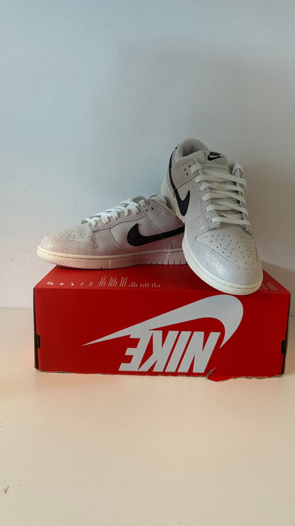 Nike Dunk low grau/schwarz/glänzed, Größe wählbar