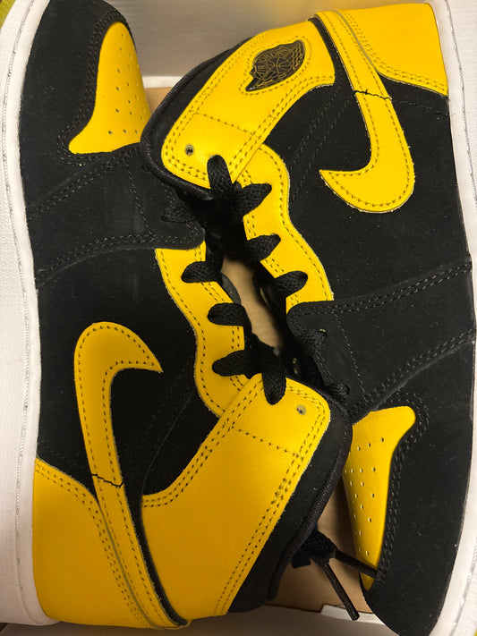 Air Jordan 1 MID, schwarz/gelb, Größe 38,5