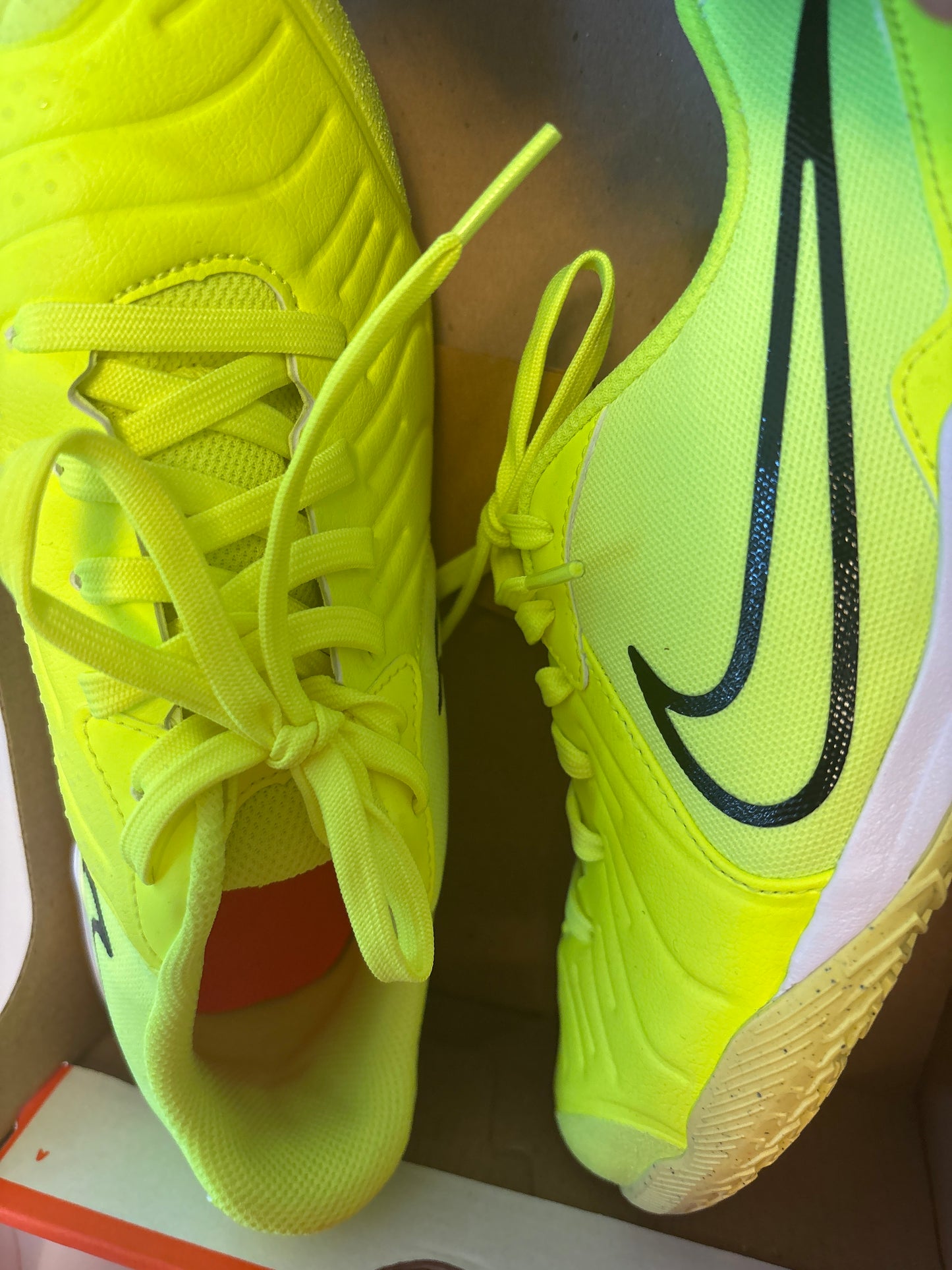 Nike Legend 10 Academy FG/MG, Größe 38( Fussballschuh )