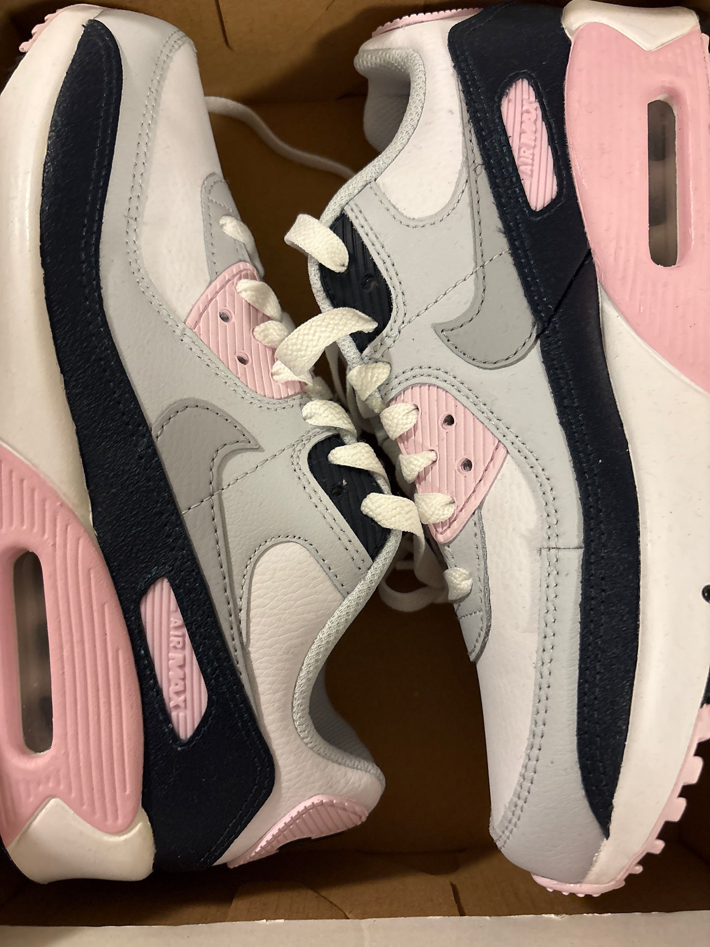 Nike Air Max 90 in weiss/dunkelblau/rosa, Gr. 38,5