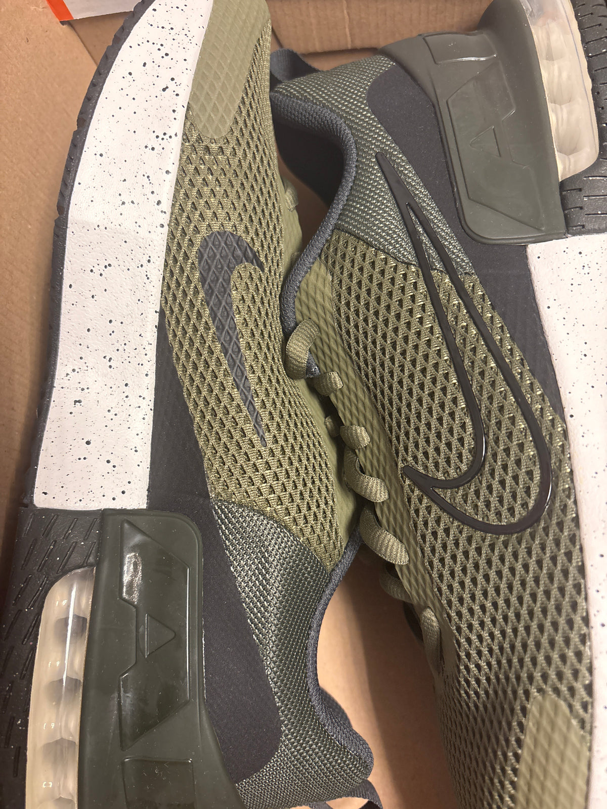 Nike Air Max Alpha Trainer 6, schwarz/dunkelgrün in Größe 46