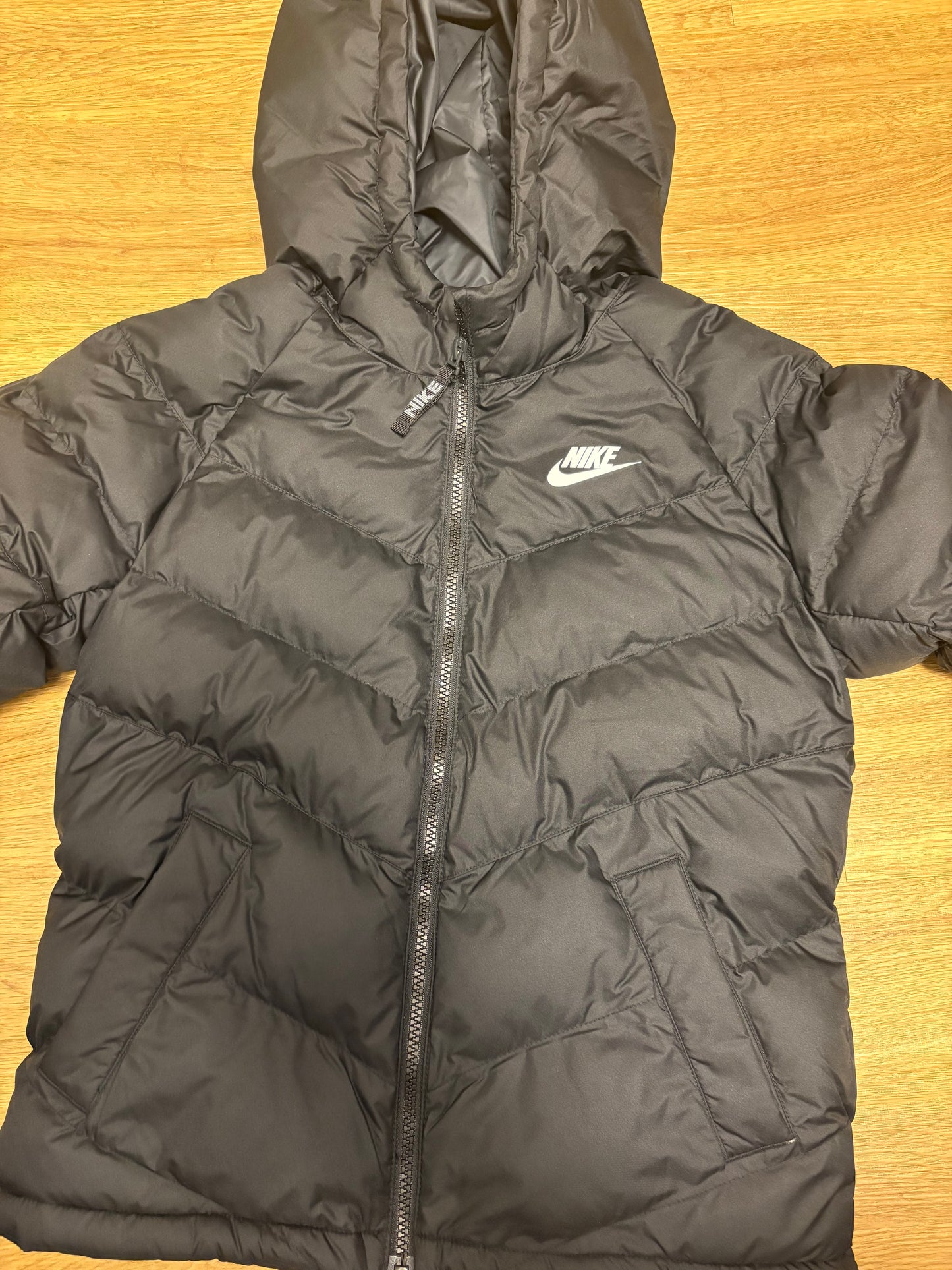 Nike Kinder Winterjacke in schwarz, Größe wählbar