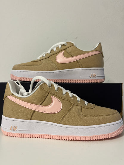 Nike Air Force 1 Retro in hellbraun/rosa/weiß, Größe 39