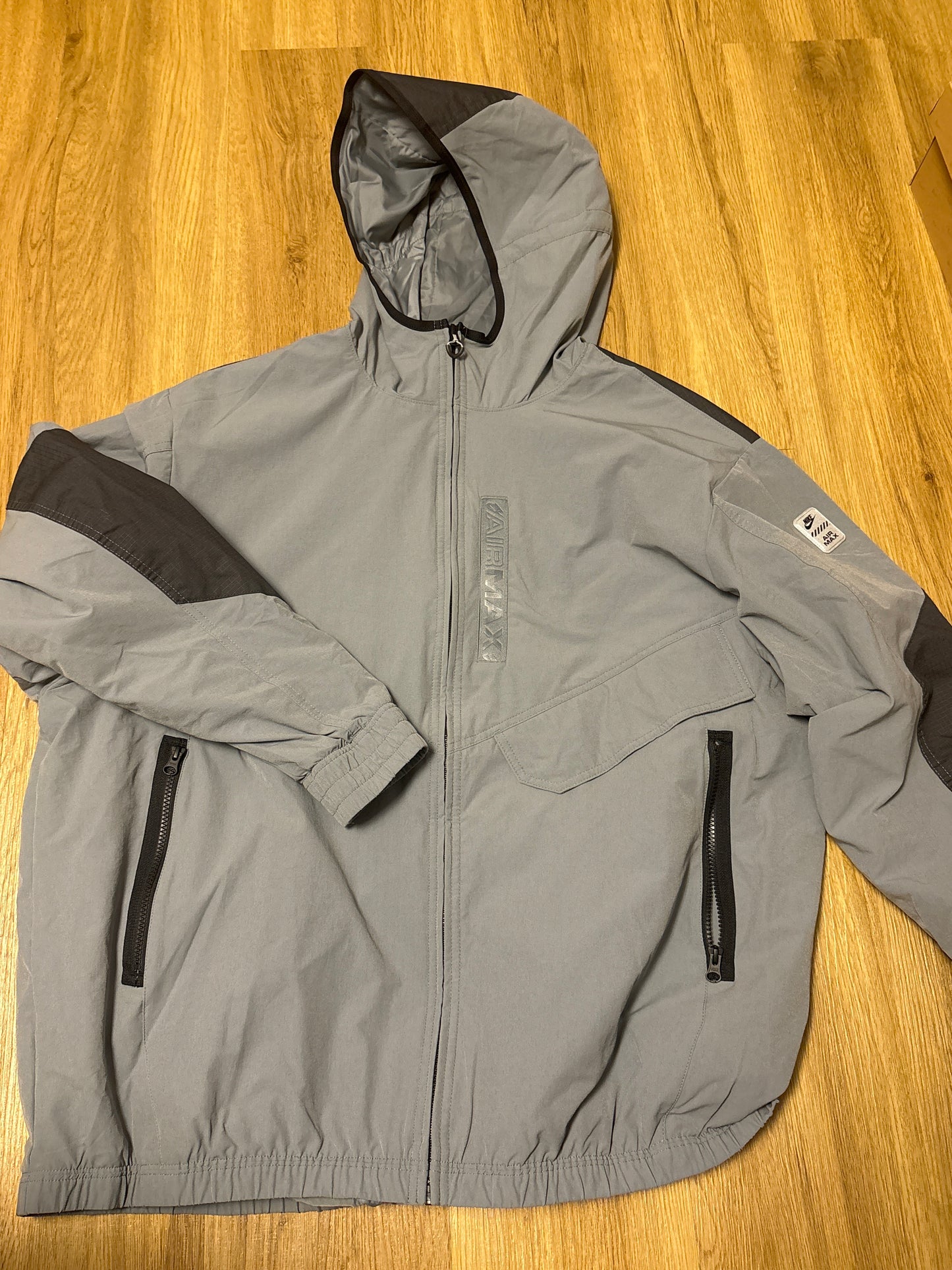 Nike Airmax Jacke schwarz/grau , Größe XXL