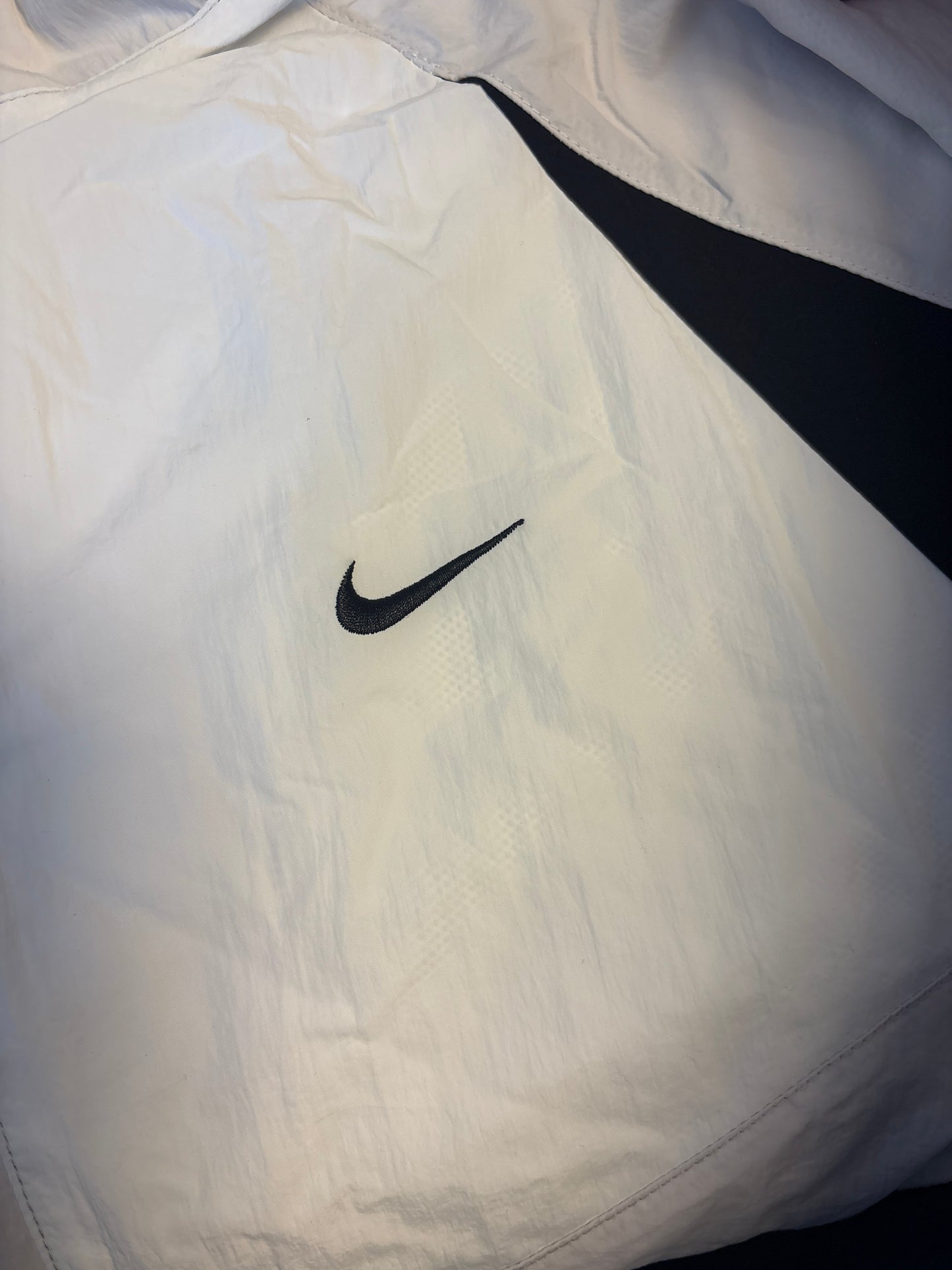 Nike Frauen Jacke schwarz/weiss, Größe wählbar