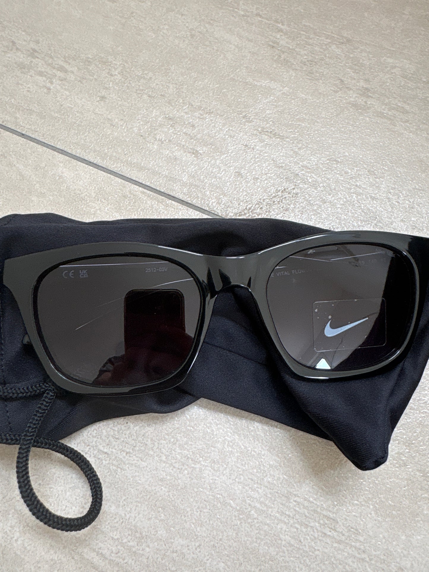 Nike Sonnenbrille schwarz