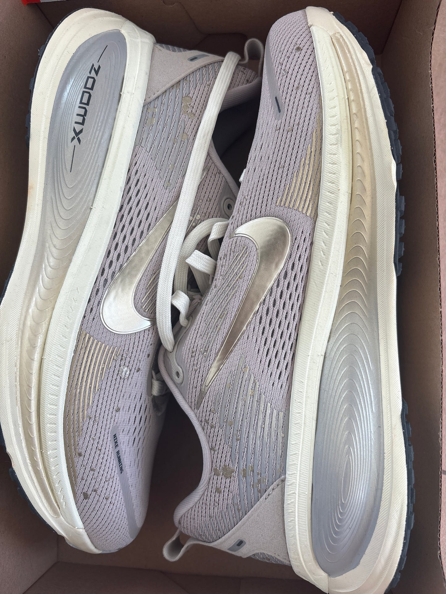 Nike Vomero 18, Größe 40,5