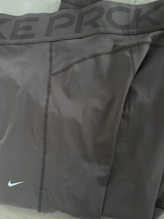 Nike Leggins in schwarz, Nike Pro, Größe wählbar