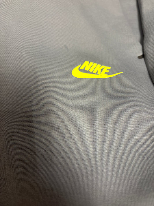 Nike Techfit Jogginghose in grau/neon, Größe wählbar