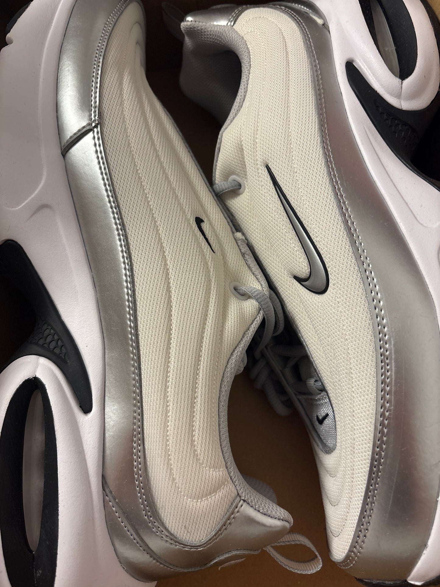 Nike Air Max Portal in schwarz/weiss/silber, Gr. 47
