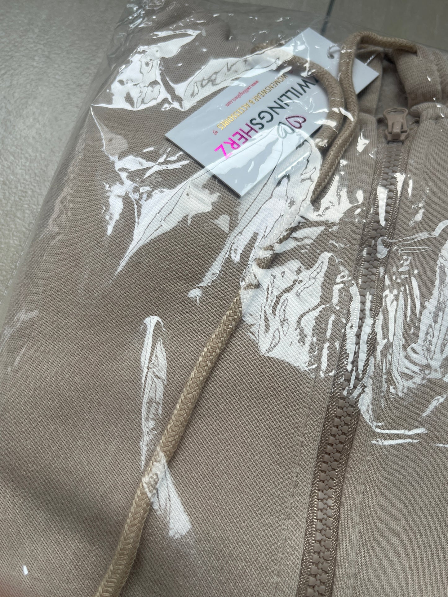 Zwillingsherz Joggingjacke in beige, Größe M