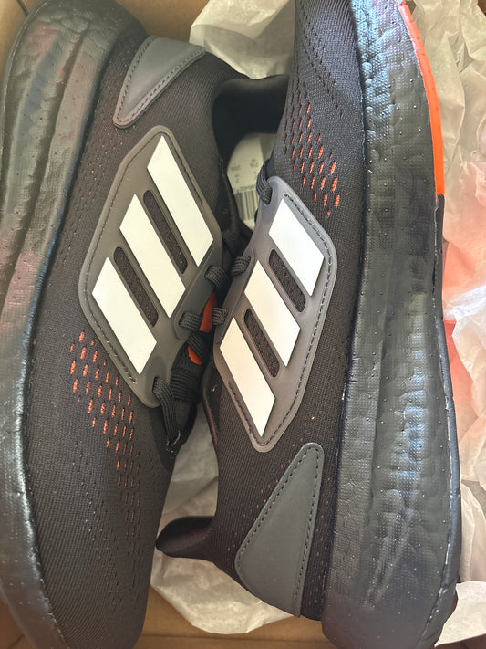 Adidas Pureboost 22, schwarz/weiss, Größe 40 2/3