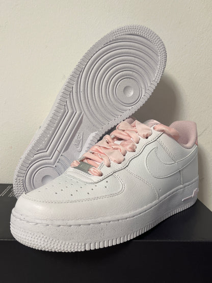 Nike Air Force 1 ´07 Vintage in weiß/rosa, Größe 42