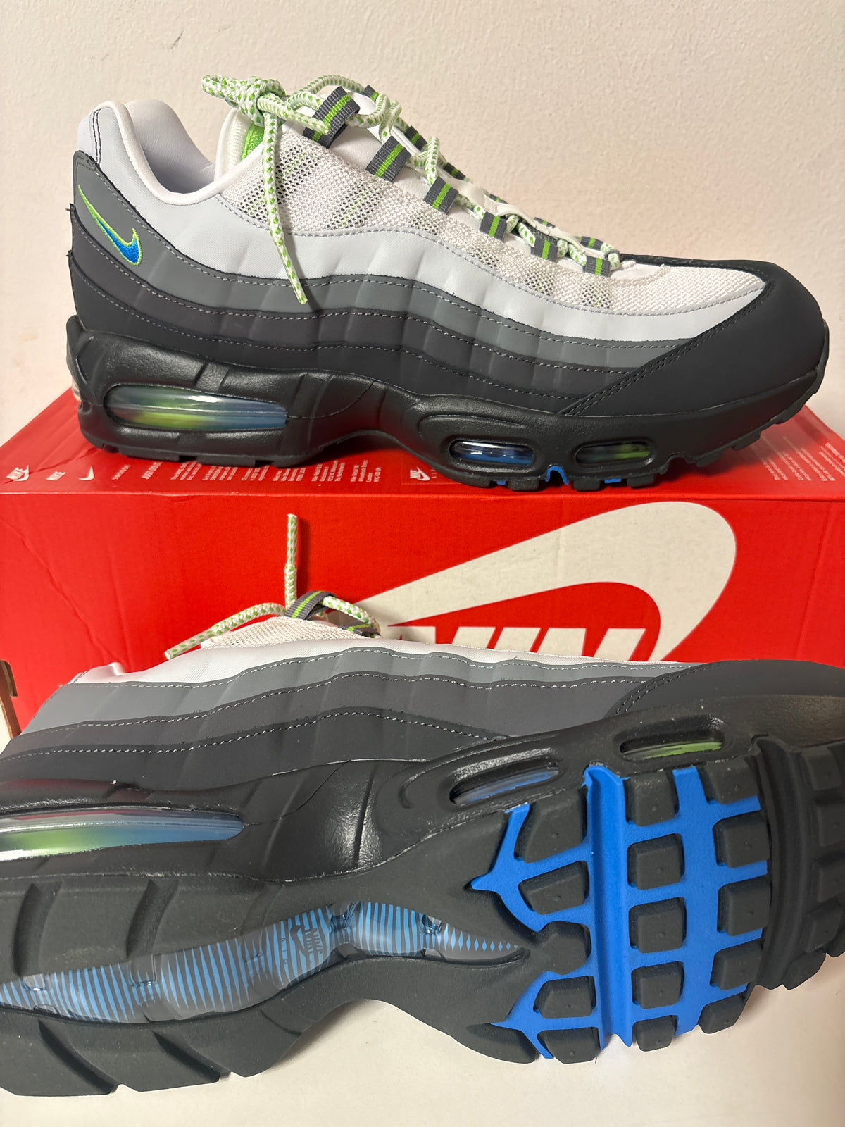 Nike Air Max 95 Big bubble in schwarz/weiss/grünton, Gr. 48,5