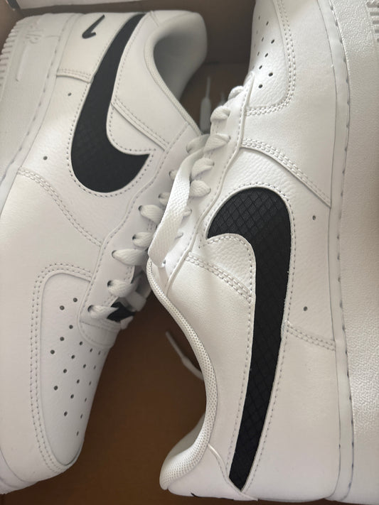 Nike Air Force 1 Gr. 43 weiss/schwarz
