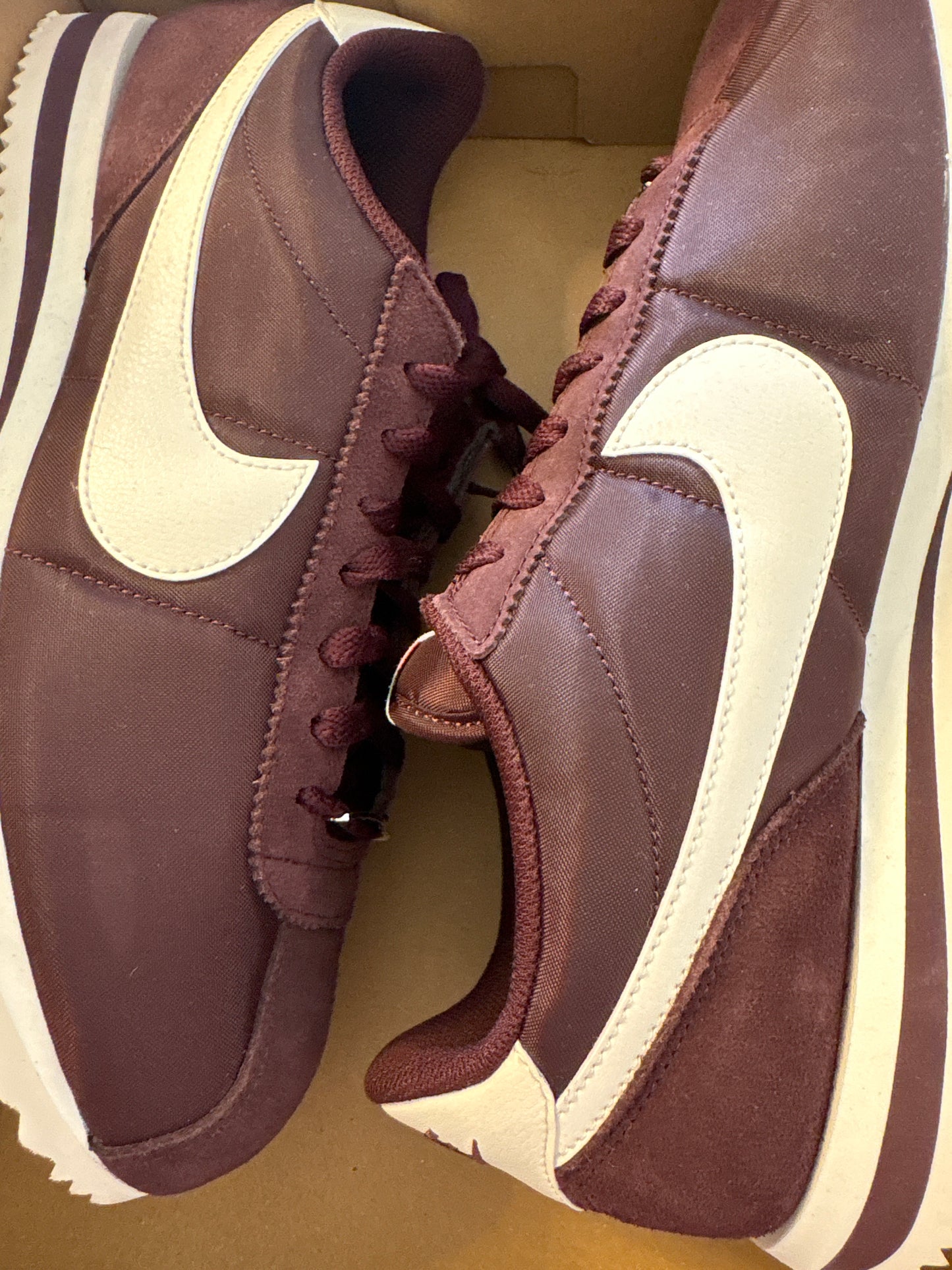 Nike Cortez weinrot/weiss, Größe 43