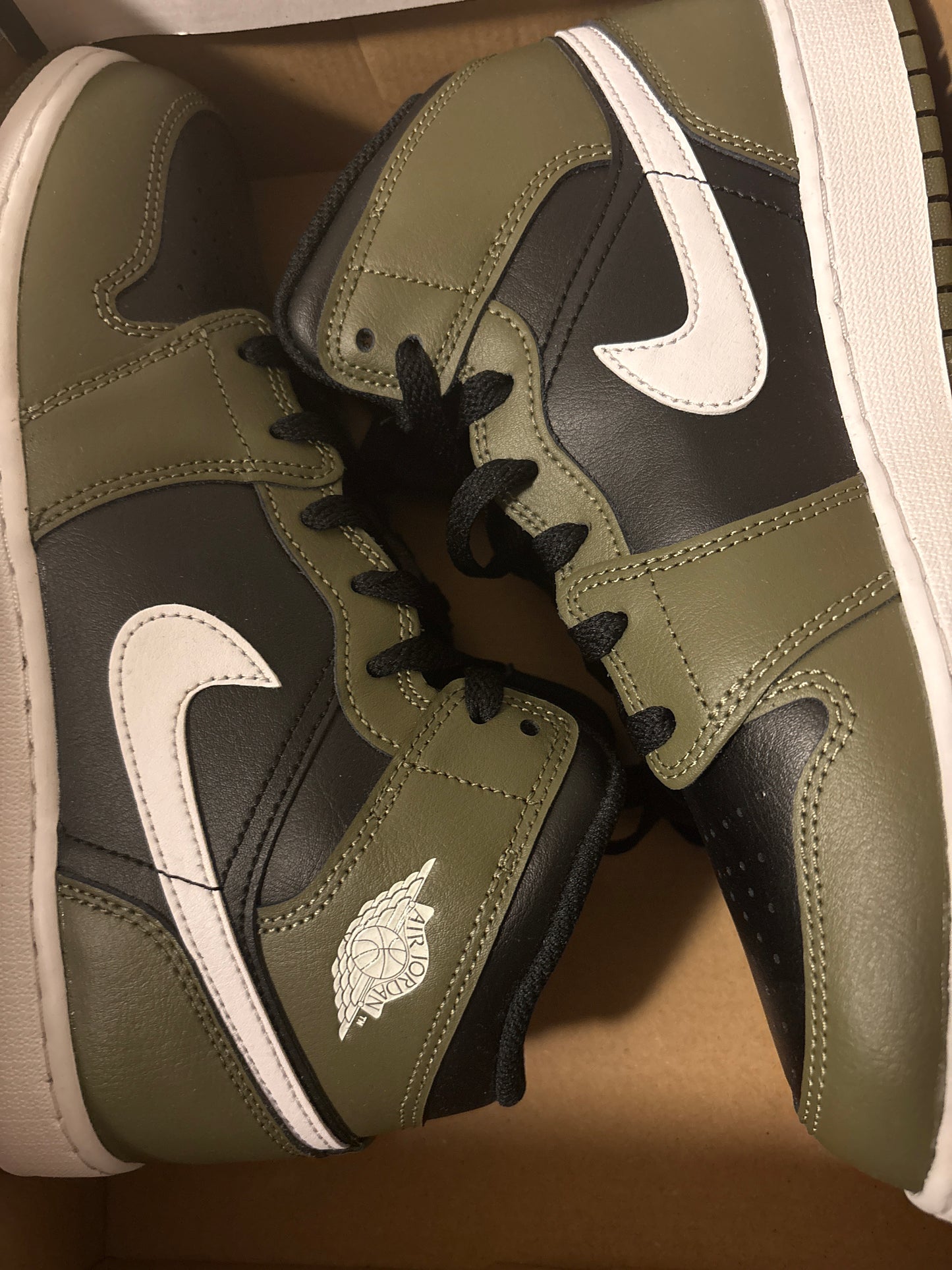 Nike Air Jordan 1 Mid in dunkelgrün/schwarz/weiss, Größe wählbar