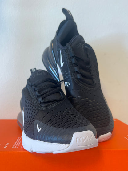Nike Air Max 270 in schwarz/weiß/pink, Größe 38