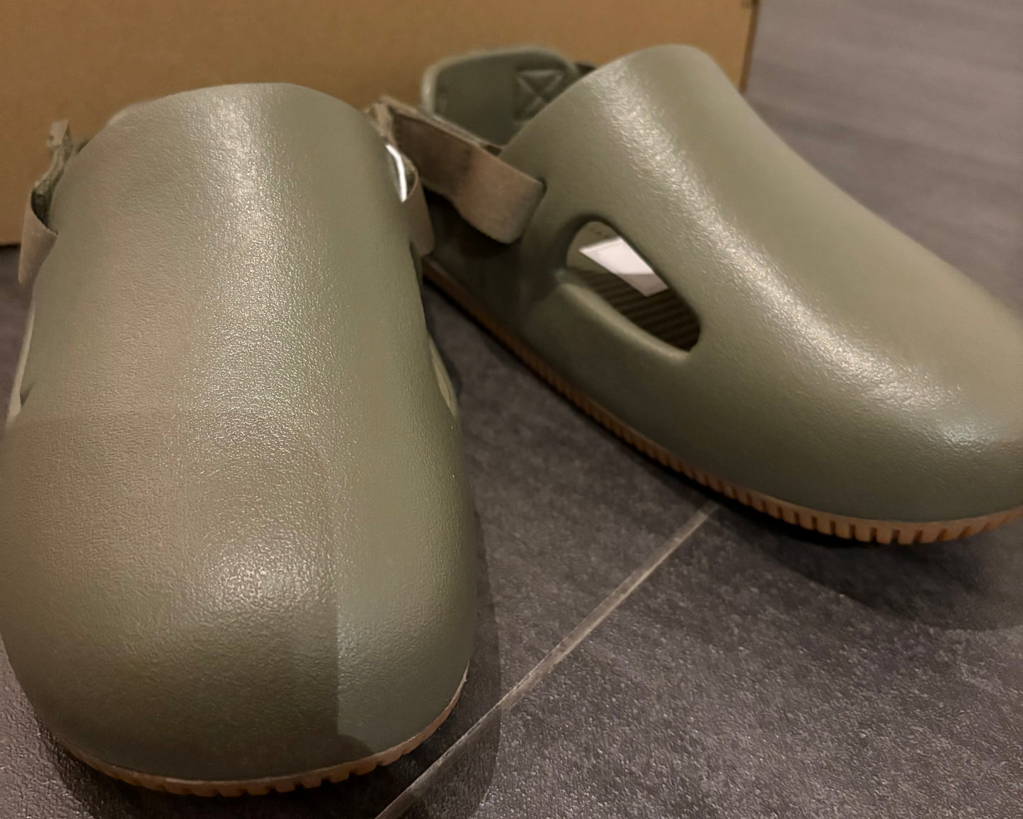 Nike Badelatschen Calm Mule, Größe wählbar , Farbe dunkelgrün