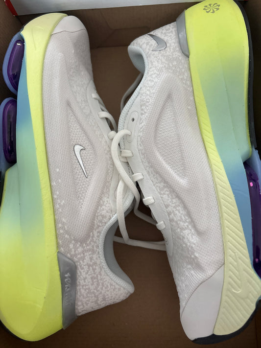 Nike Versair, Größe 42,5 in bunt