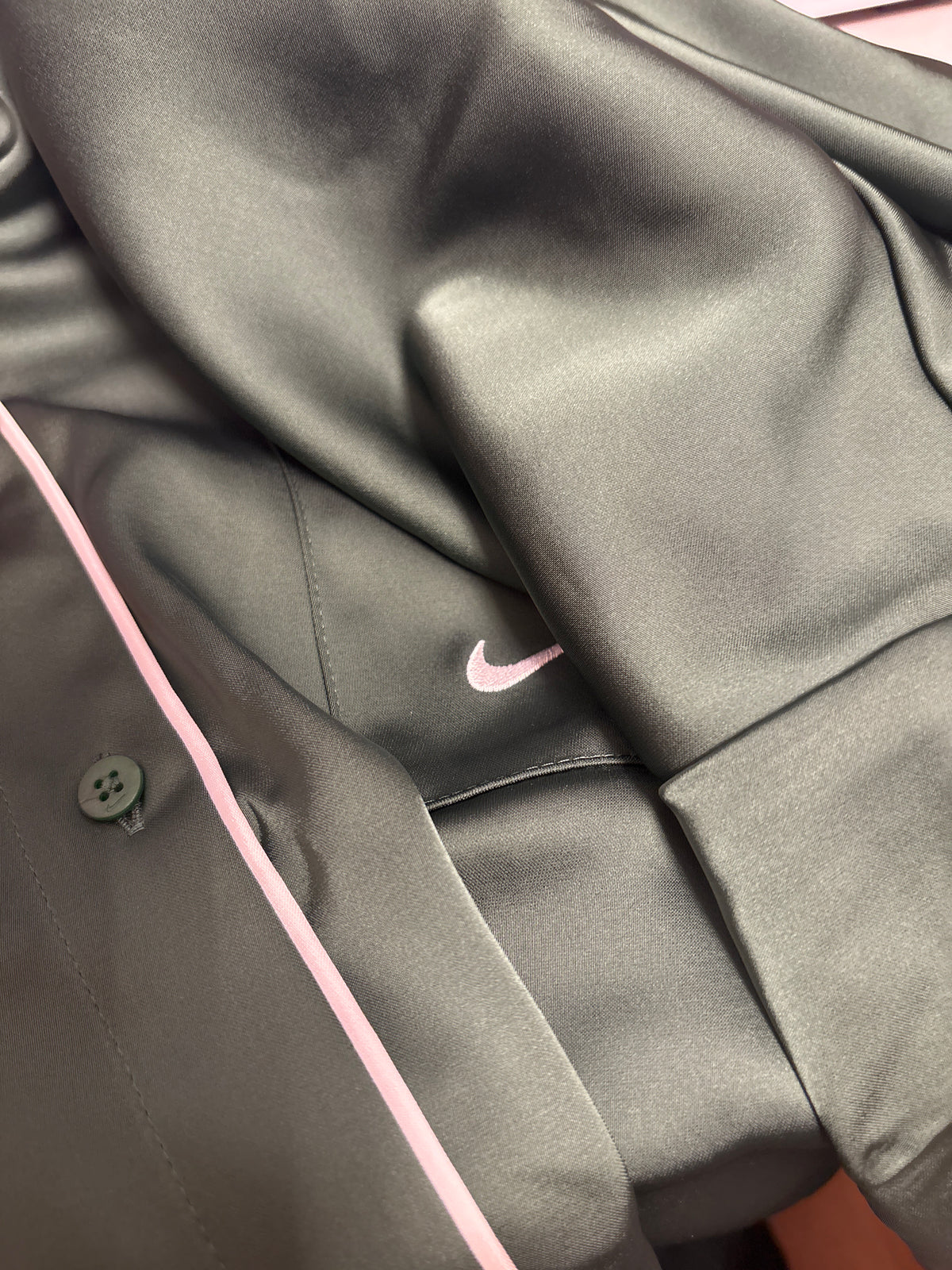 Nike Seiden Shirt, grünton , Größe wählbar