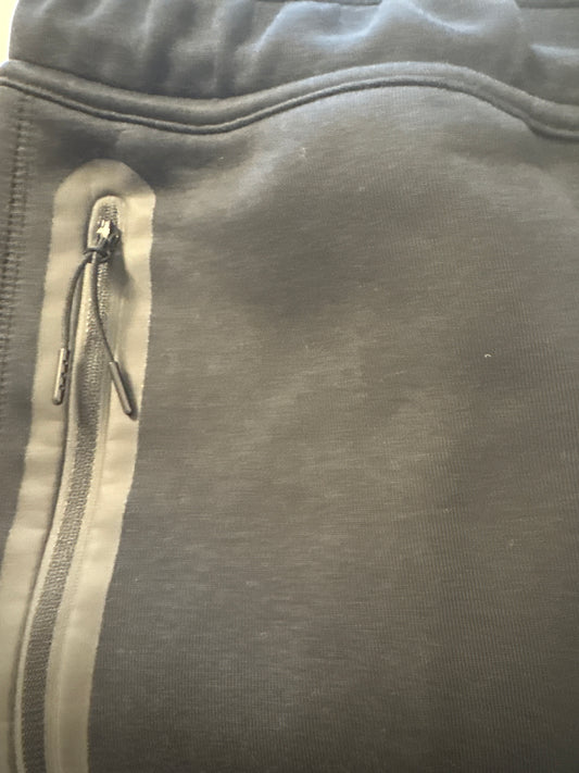 Nike Techhose in schwarz , Größe wählbar