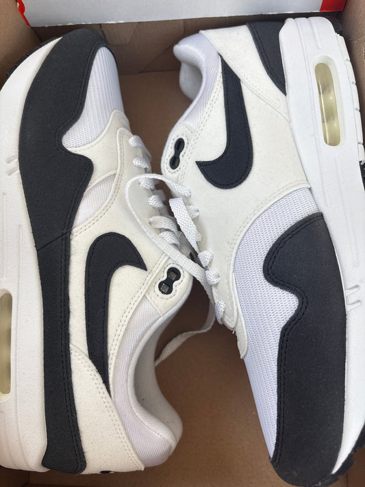 Nike Air Max 1, schwarz/weiss/grau, Größe 44,5