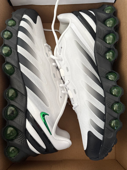 Nike AirMax DN8 in schwarz/weiss, Gr. Wählbar