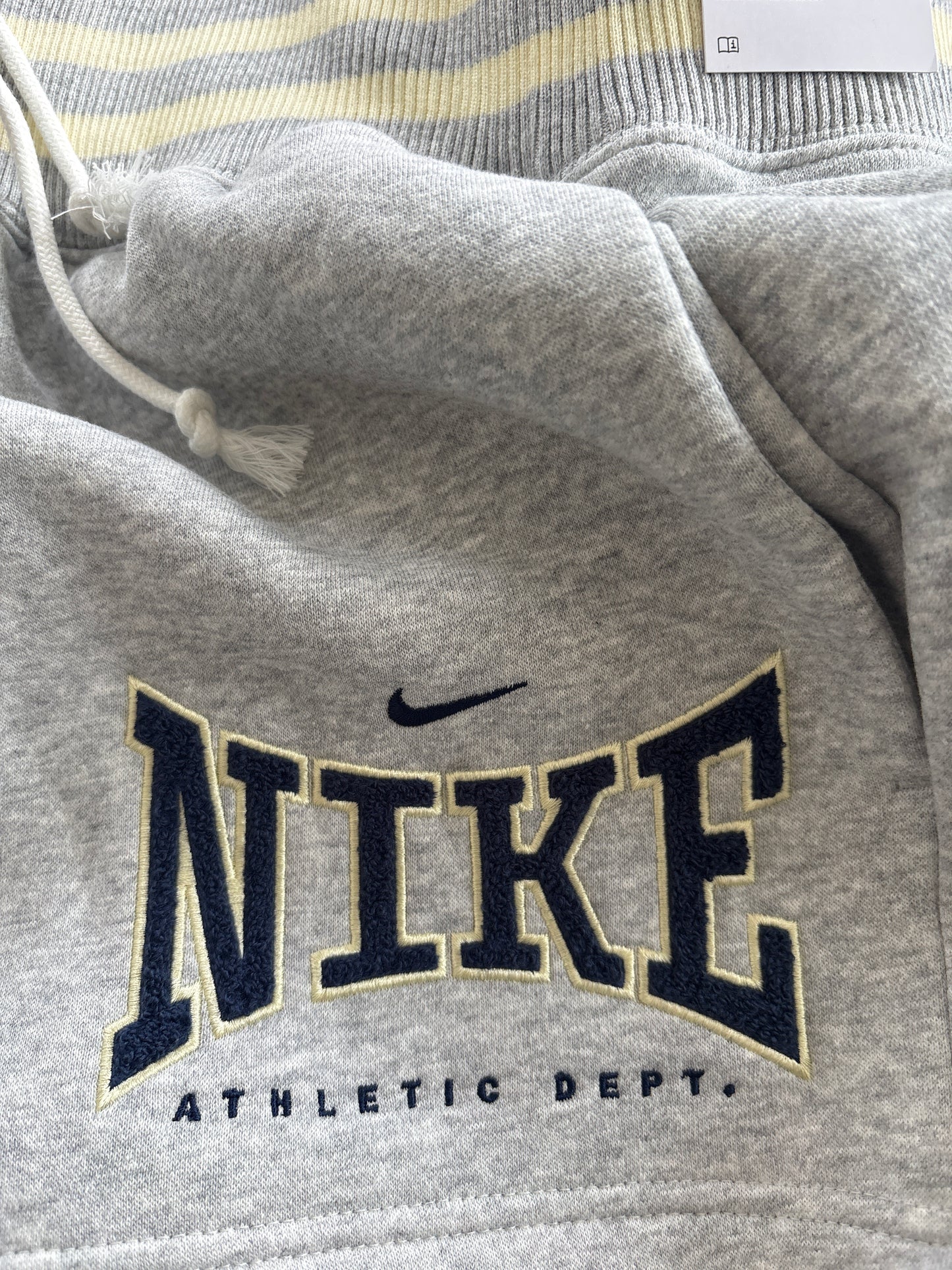 Nike Damen kurz Hose, Größe L