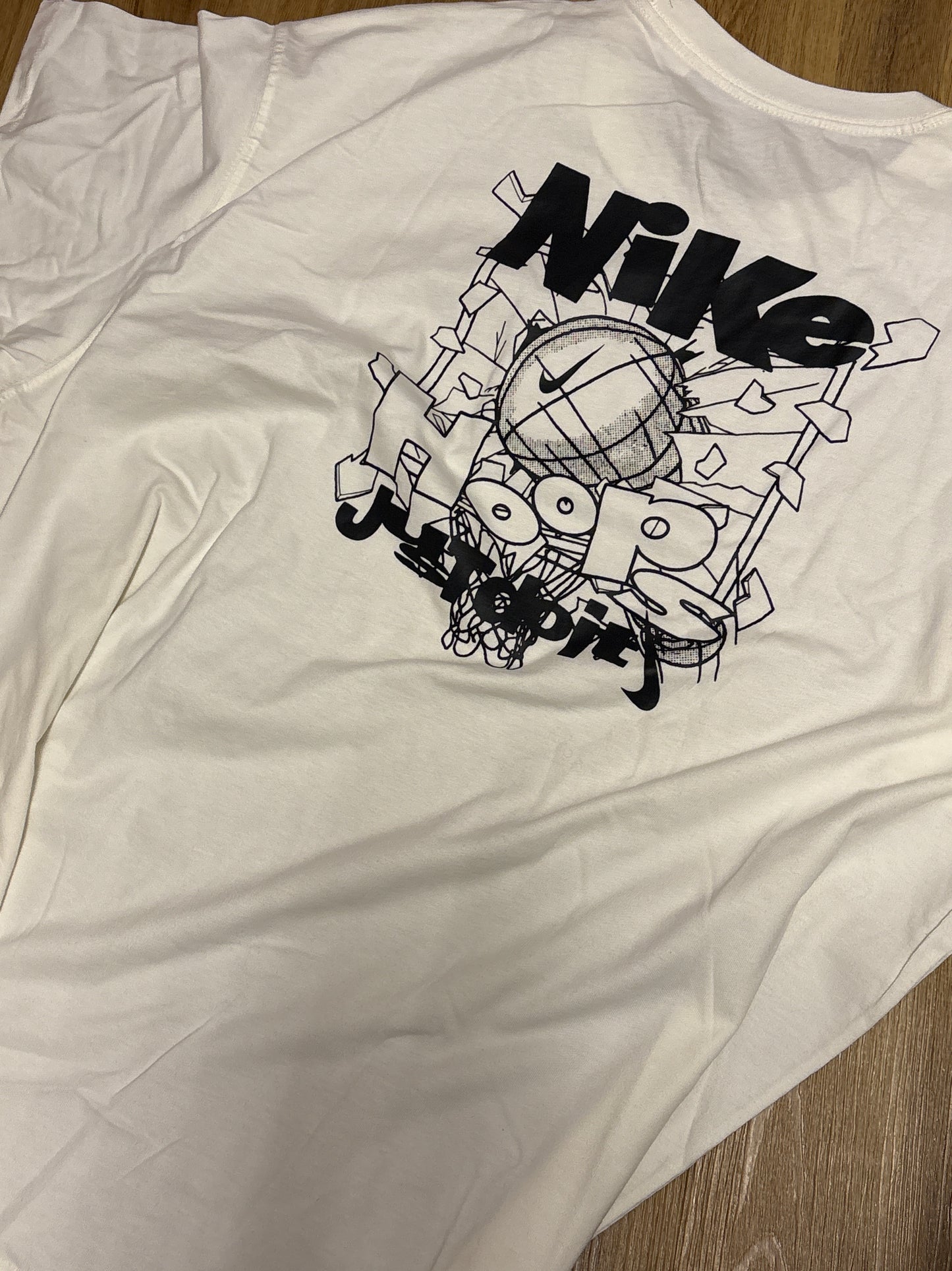 Nike Tshirt in weiß mit backprint, Größe 3XL