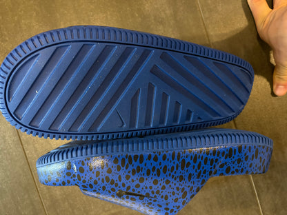 Nike Badelatschen Calm Slide, Größe 44 , Farbe dunkelblau mit schwarzen Punkten