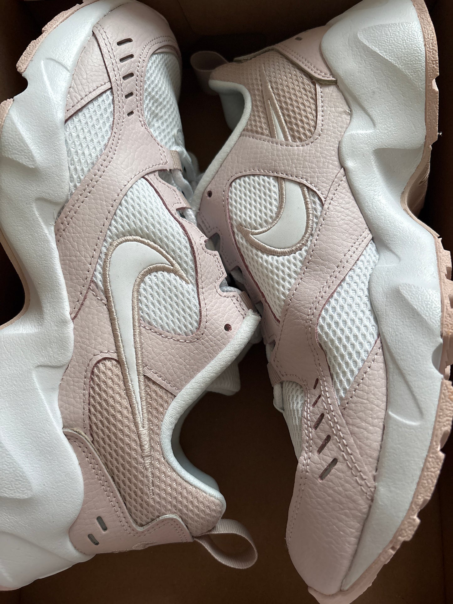 Nike Air Heights Größe 42,5 in weiss/rose