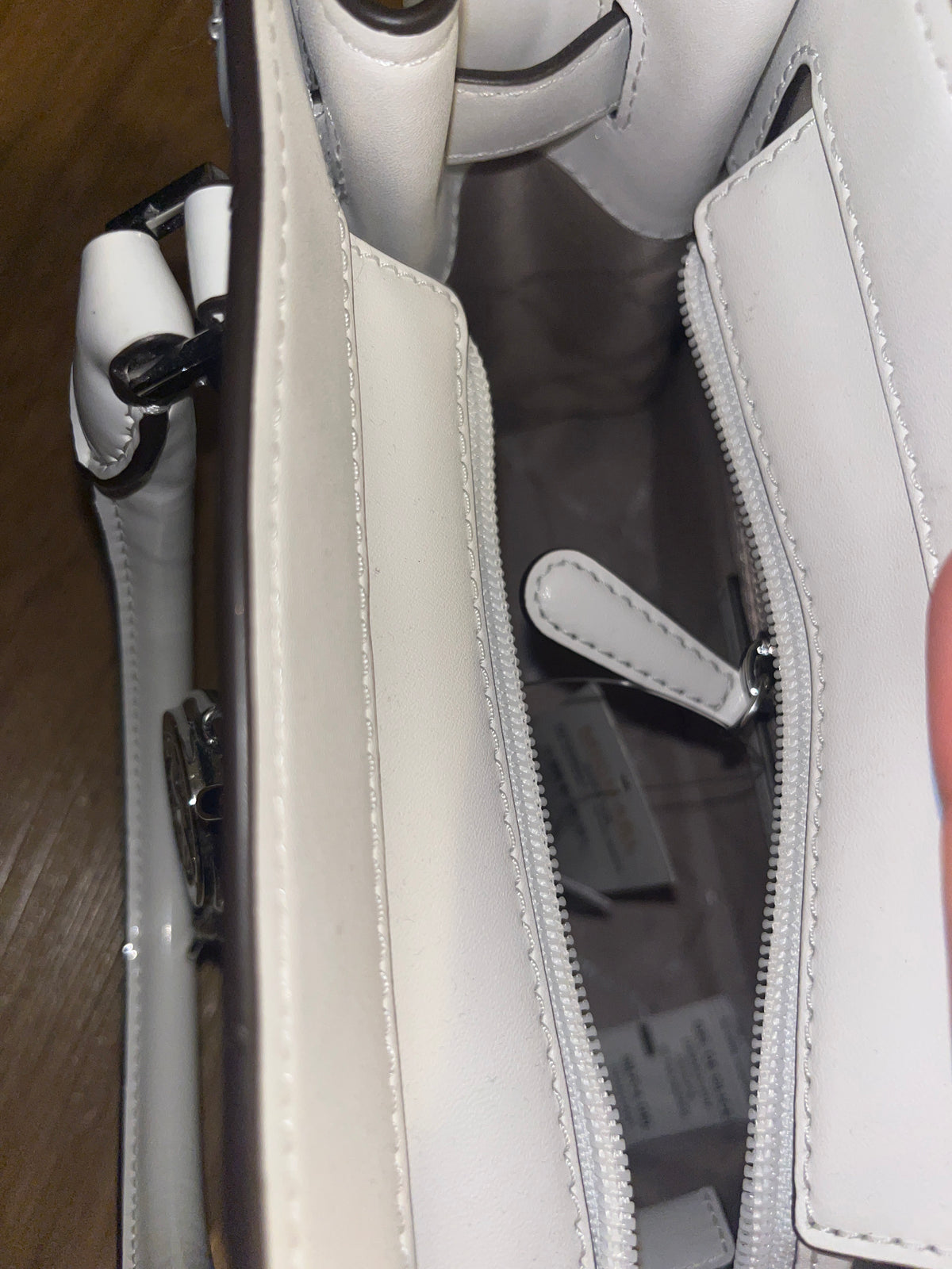 Michael Kors Hamilton Tasche klein in weiss glänzend