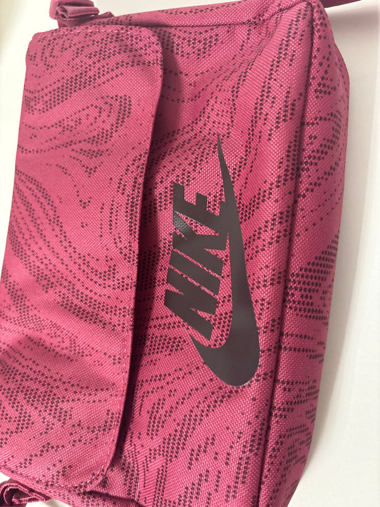 Nike Umhängetasche Brombeere