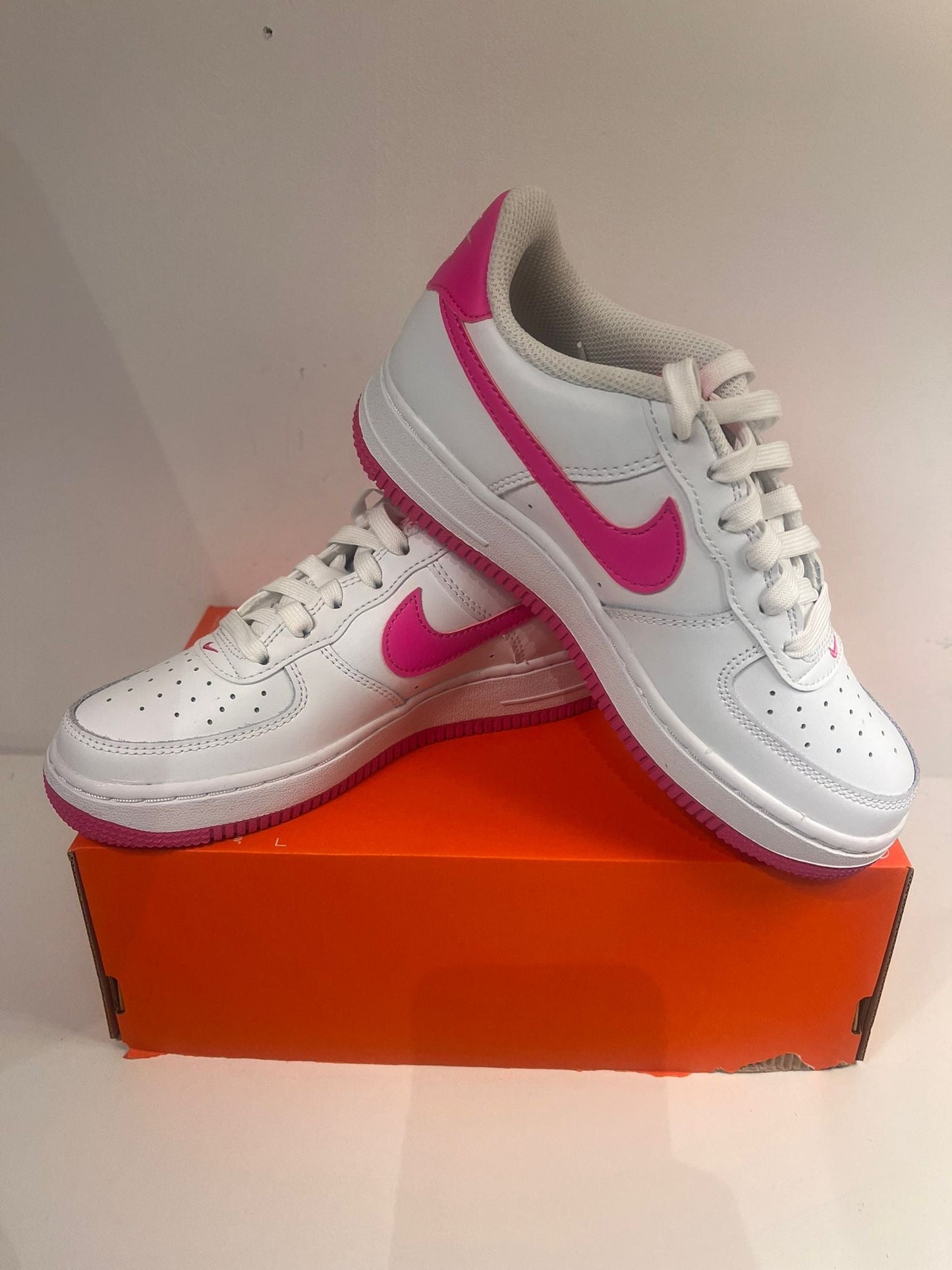 Nike Air Force 1 pink/weiss Größe 35