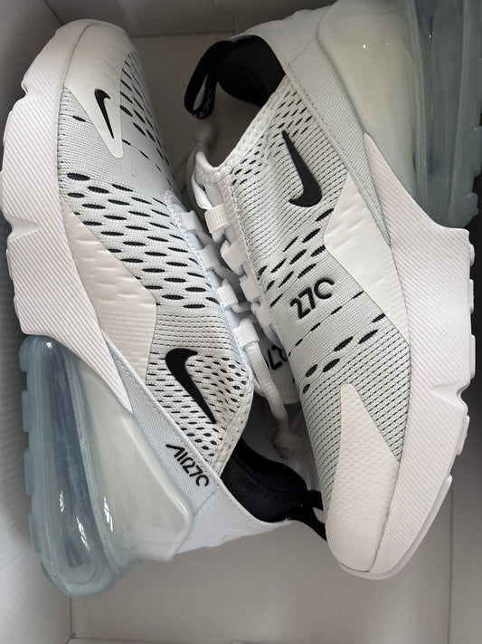 Nike Air Max 270 in weiss/schwarz, Größe 36