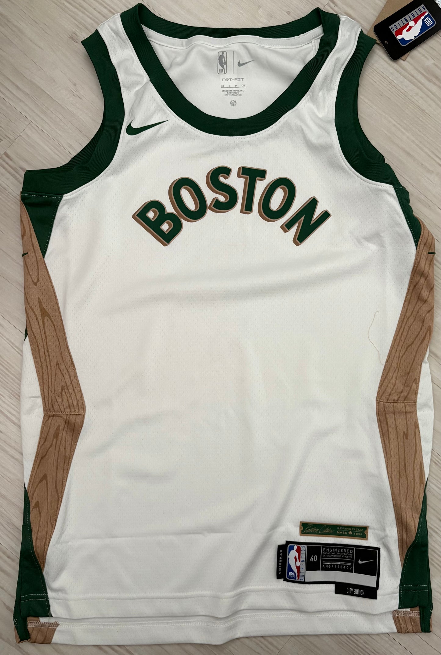 Nike NBA Trikot Boston Celtics, Größe S in weiss/grün/hellbraun