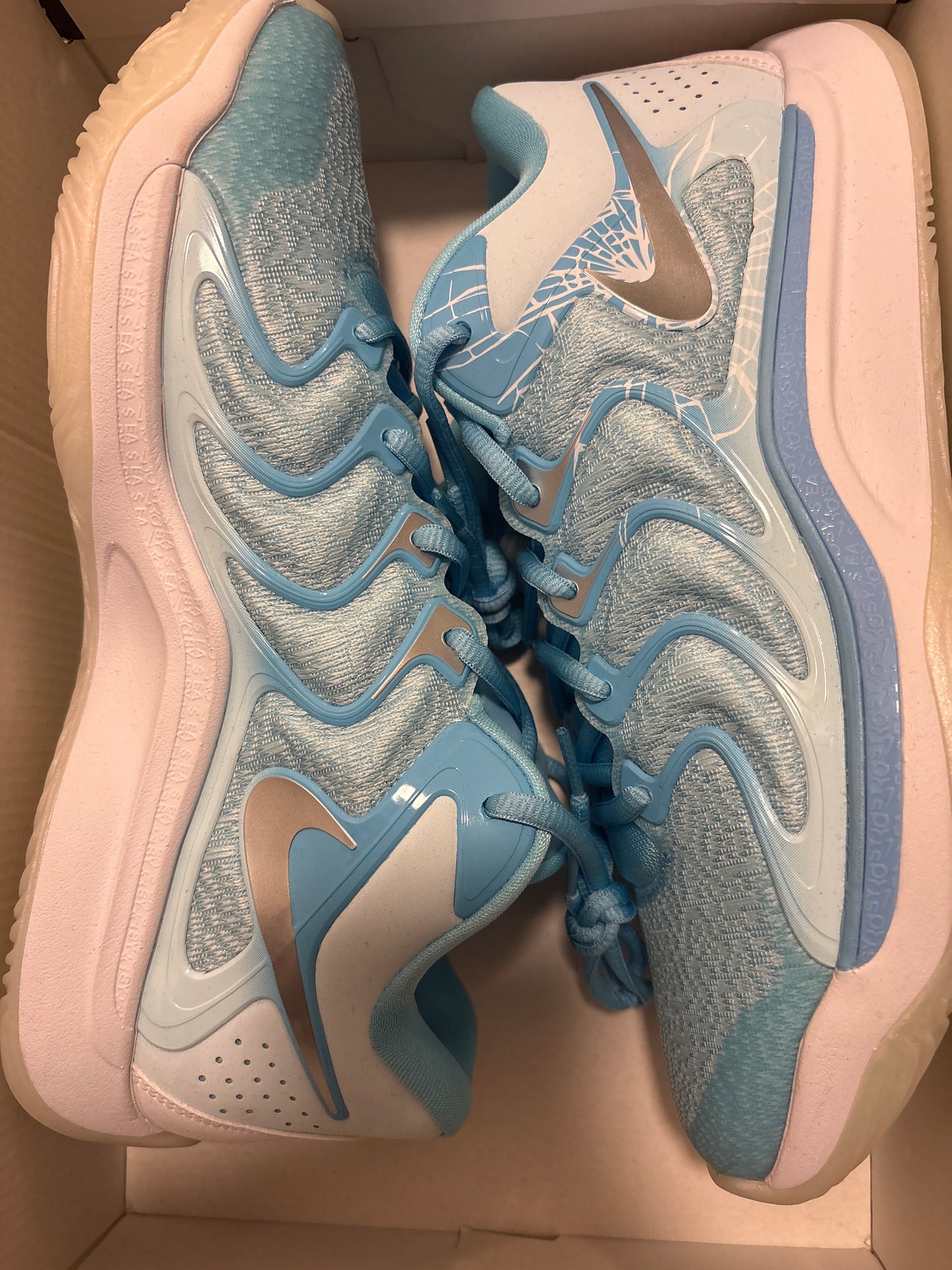 Nike KD17 Xmas, Größe 44 in blau