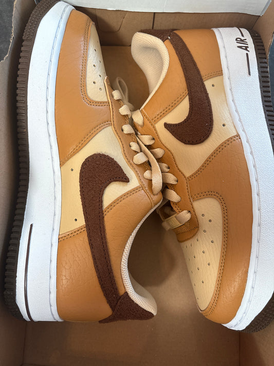Nike Air Force 1 Gr. Wählbar in verschiedene Brauntöne