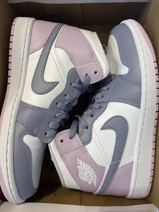 Air Jordan 1 Mid, weiss/lila/flieder, Größe wählbar