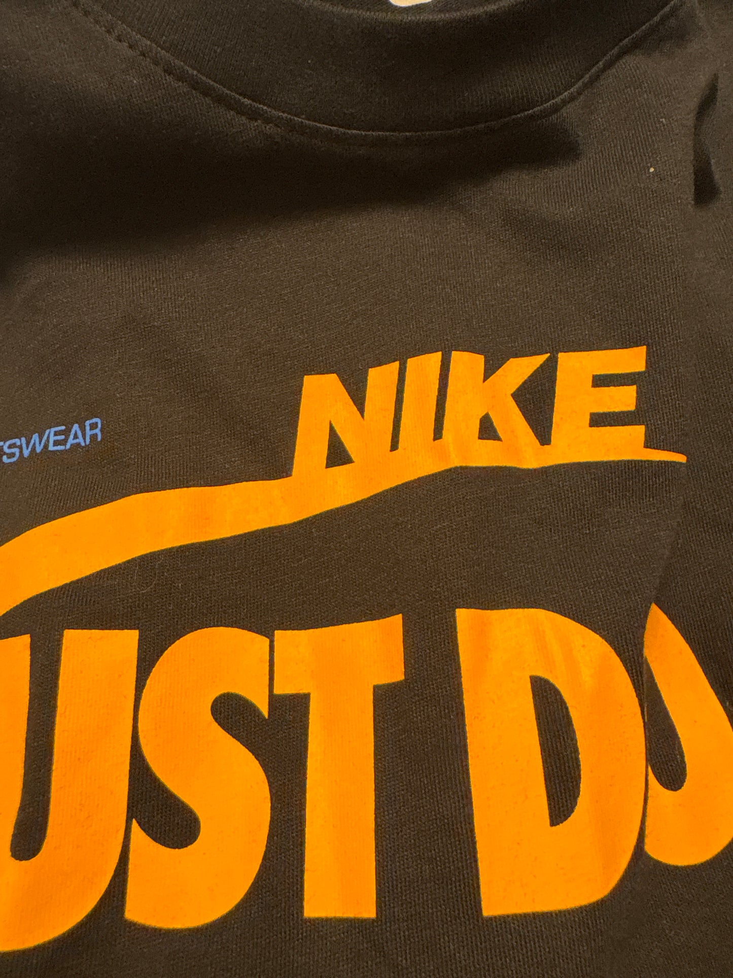 Nike Shirt schwarz Just Do It, Größe wählbar in weiss/rot