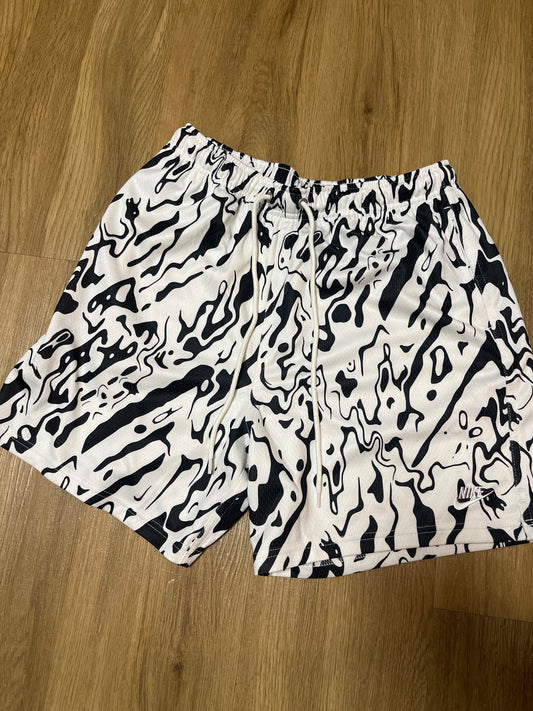 Nike kurze Hose, schwarz/weiss Muster, Größe wählbar