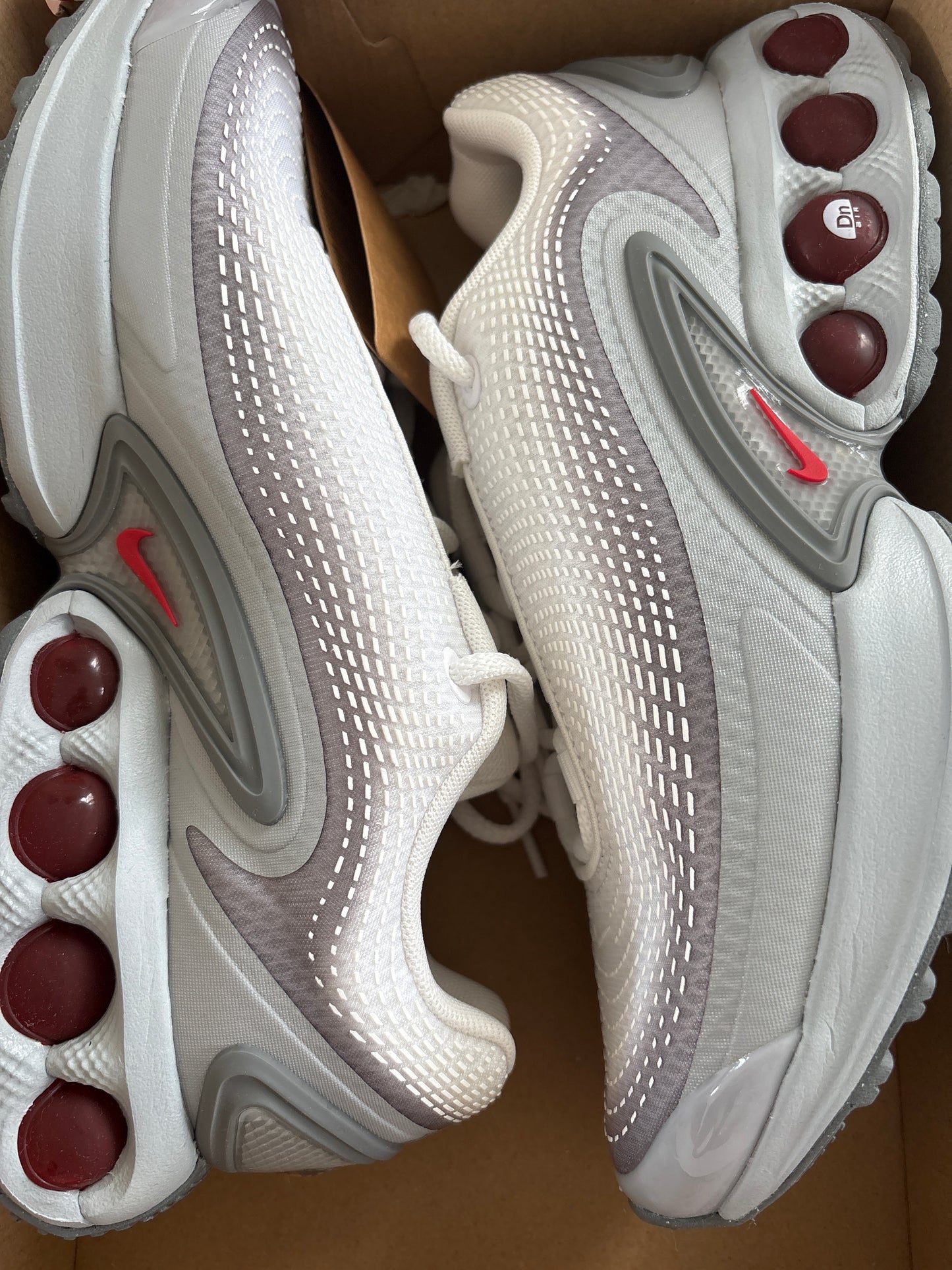 Nike AirMax DN in weiss/grau, Größe 38,5
