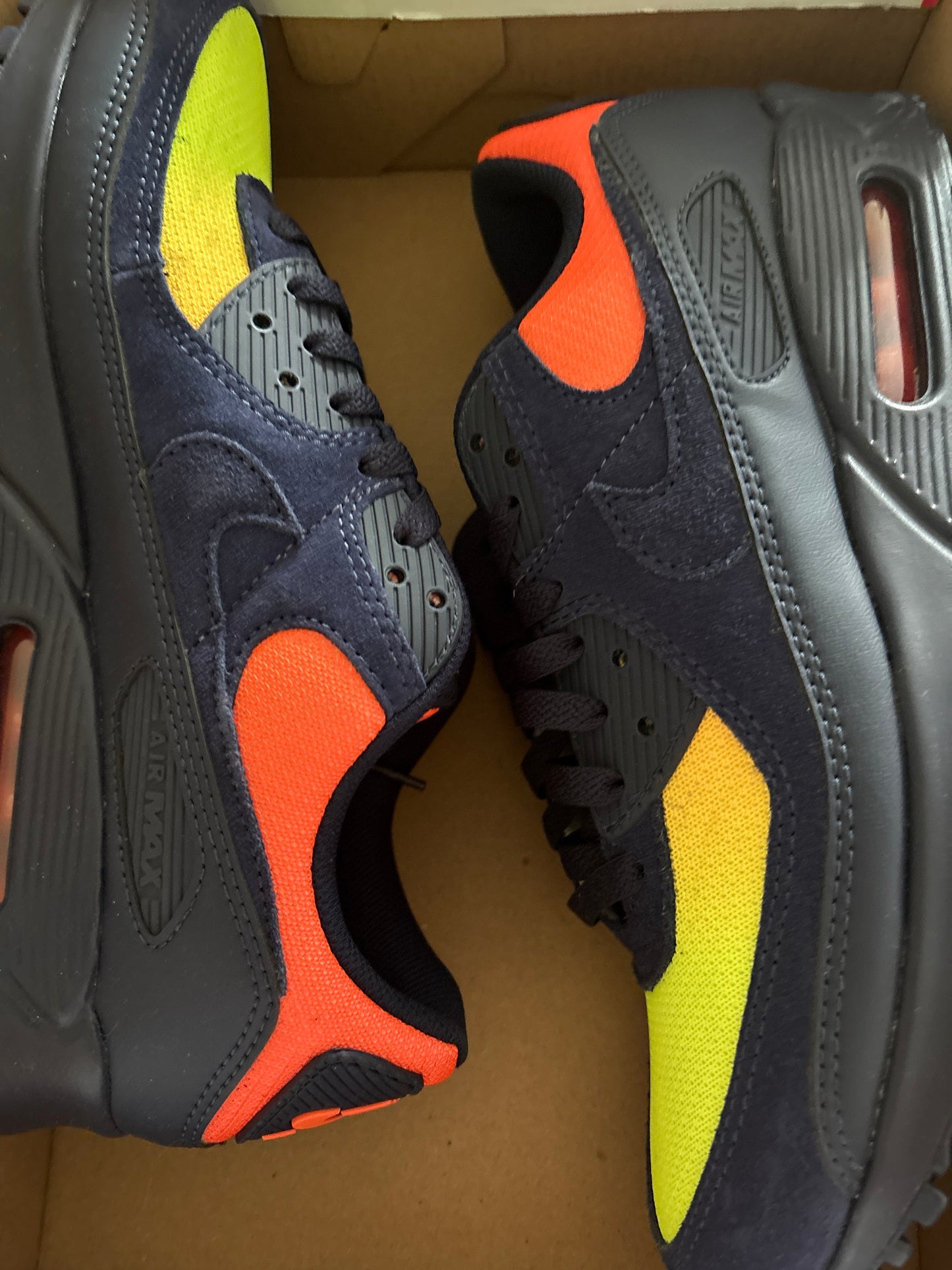 Nike Air Max 90 dunkelblau/bunt, Größe 43